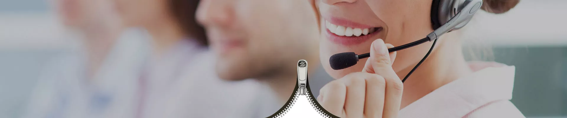 আমাদের সাথে যোগাযোগ করুন