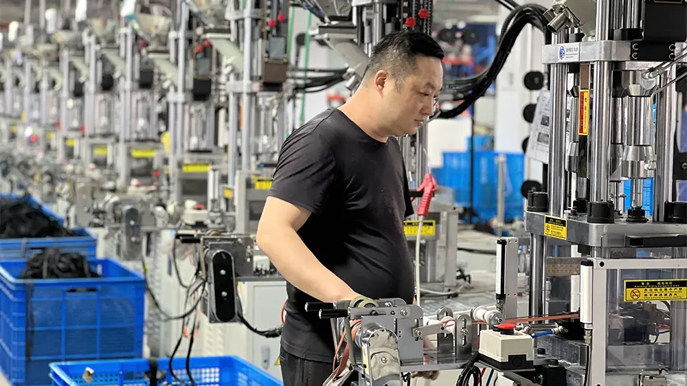 জিপার জায়ান্ট প্রযুক্তির সাথে শিল্প ইকোসিস্টেমকে পুনরায় কনফিগার করছে