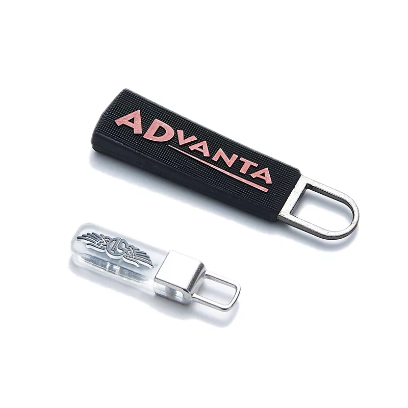 লোগো ট্যাগ প্লাস্টিক টানা